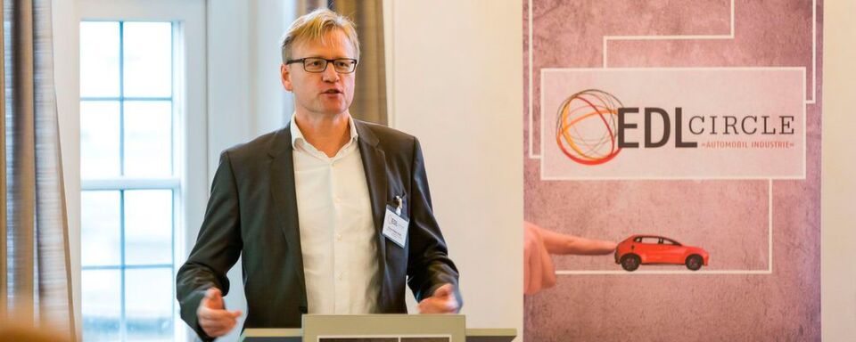 Claus-Peter Köth ist Chefredakteur der Fachzeitschrift »Automobil Industrie«. Claus-Peter Köth ist Chefredakteur der Fachzeitschrift »Automobil Industrie«.