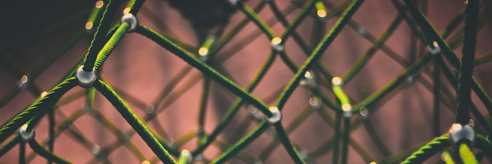 Latenzengpässe erzwingen die Umstellung der Netzwerkkommunikation von TCP/IP zu Remote Direct Memory Access. Latenzengpässe erzwingen die Umstellung der Netzwerkkommunikation von TCP/IP zu Remote Direct Memory Access.