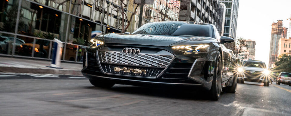 Der Marktstart des Audi E-Tron GT Concept ist für Ende 2020 geplant, vor zwei Wochen wurde in Los Angeles eine Studie gezeigt. Der Marktstart des Audi E-Tron GT Concept ist für Ende 2020 geplant, vor zwei Wochen wurde in Los Angeles eine Studie gezeigt.
