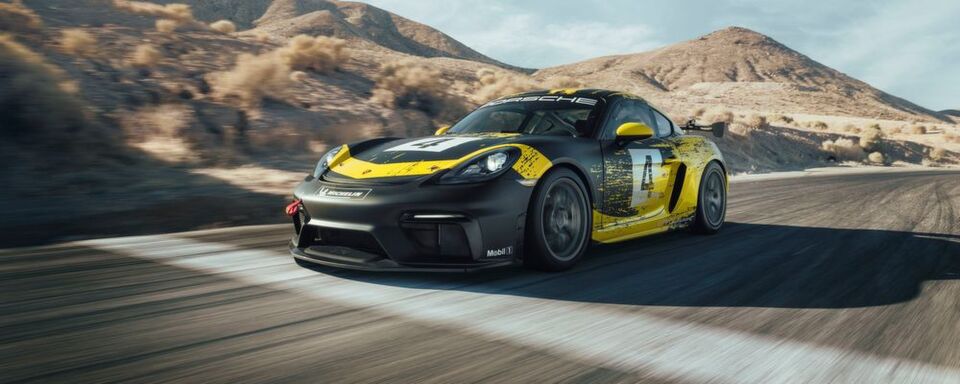 Drei Jahre nach der Premiere des ersten Porsche Cayman GT4 Clubsport präsentiert der Premiumhersteller nun die nächste Generation des Sportwagens. Drei Jahre nach der Premiere des ersten Porsche Cayman GT4 Clubsport präsentiert der Premiumhersteller nun die nächste Generation des Sportwagens.