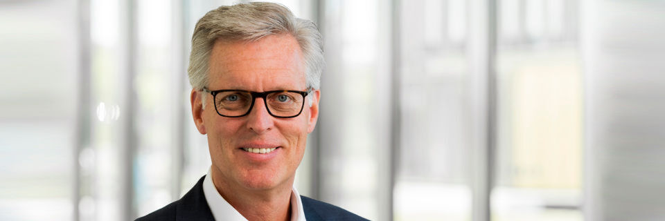 Der Autor: Prof. Michael Cesarz ist CEO MULTI bei Thyssenkrupp Elevator Der Autor: Prof. Michael Cesarz ist CEO MULTI bei Thyssenkrupp Elevator