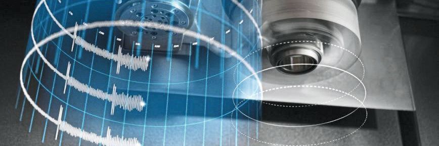 Die mobile, digitalisierte Instandhaltung greift auf eine Vielzahl von Sensor- und Produktionsdaten zurück, die für die Analyse des Maschinenzustandes erzeugt werden. Die mobile, digitalisierte Instandhaltung greift auf eine Vielzahl von Sensor- und Produktionsdaten zurück, die für die Analyse des Maschinenzustandes erzeugt werden.