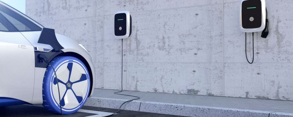Nach und nach will die neue VW-Sparte ein Portfolio aus Stromtarifen, Wallboxen und Ladesäulen sowie einem IT-basierten Energie-Management-System aufbauen. Nach und nach will die neue VW-Sparte ein Portfolio aus Stromtarifen, Wallboxen und Ladesäulen sowie einem IT-basierten Energie-Management-System aufbauen.