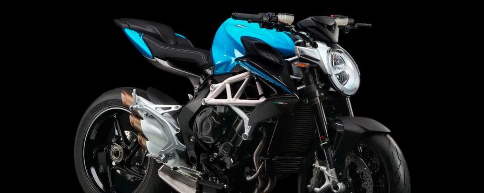 Die MV Brutale 800 in der Farbe „intense sky blue/night grey“. Die MV Brutale 800 in der Farbe „intense sky blue/night grey“.