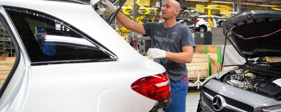 Im finnischen Werk von Valmet Automotive läuft beispielsweise der Mercedes GLC vom Band. Im finnischen Werk von Valmet Automotive läuft beispielsweise der Mercedes GLC vom Band.