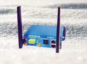 Der französische Hersteller Acksys ist auf die Entwicklung industrieller Daten-Kommunikationslösungen (WLAN, LAN, seriell) spezialisiert. Besonders dort, wo Kabel nur schwer verlegt werden können und wo Hochverfügbarkeit und Netzwerksicherheit oberste Priorität haben, eignet sich ein Einsatz der Acksys AirBox. Sie ist als industrieller WiFi Access-Point oder als mobiler Router erhältlich. Der französische Hersteller Acksys ist auf die Entwicklung industrieller Daten-Kommunikationslösungen (WLAN, LAN, seriell) spezialisiert. Besonders dort, wo Kabel nur schwer verlegt werden können und wo Hochverfügbarkeit und Netzwerksicherheit oberste Priorität haben, eignet sich ein Einsatz der Acksys AirBox. Sie ist als industrieller WiFi Access-Point oder als mobiler Router erhältlich.