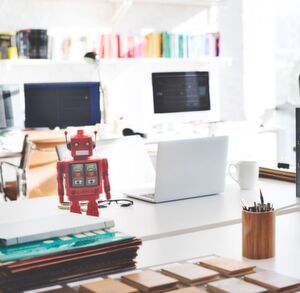 Künstliche Intelligenz kann den Menschen hinsichtlich Kreativität und Flexibilität nicht ersetzen! Künstliche Intelligenz kann den Menschen hinsichtlich Kreativität und Flexibilität nicht ersetzen!