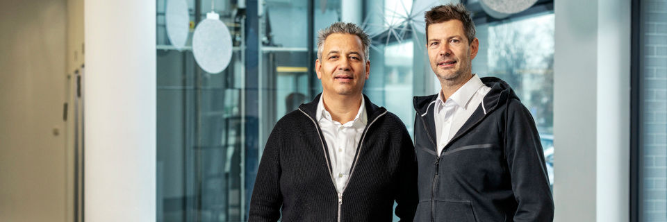Die Crate.io-Gründer Christian Lutz (links) und Jodogg Bartlog machen die unterschiedlichsten Daten mit SQL durchsuchbar. Die Crate.io-Gründer Christian Lutz (links) und Jodogg Bartlog machen die unterschiedlichsten Daten mit SQL durchsuchbar.