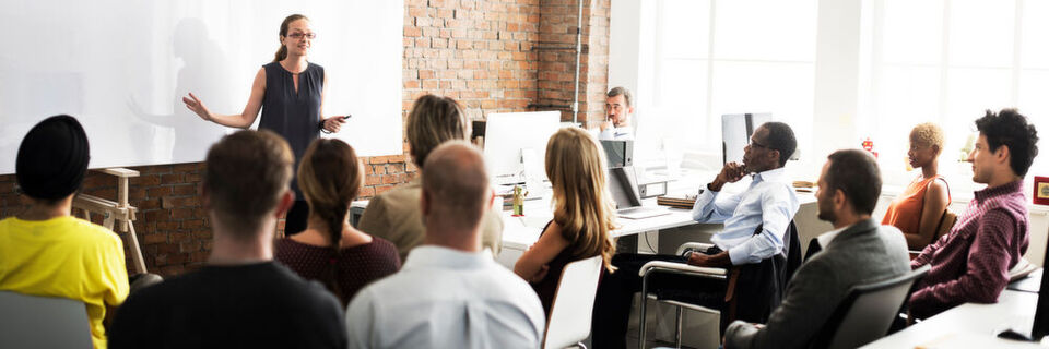 Awareness muss mehr sein als die Grundlage für Security im Unternehmen: die Basis für mehr Security-Business durch Services, Upselling und Cross-Selling. Awareness muss mehr sein als die Grundlage für Security im Unternehmen: die Basis für mehr Security-Business durch Services, Upselling und Cross-Selling.