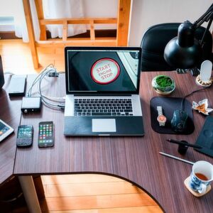 Technik hin, Technik her: Der Verbraucher wünscht sich einfach die beste Internetverbindung - überall, zu jeder Zeit und zu einem möglichst günstigen Preis. Technik hin, Technik her: Der Verbraucher wünscht sich einfach die beste Internetverbindung - überall, zu jeder Zeit und zu einem möglichst günstigen Preis.