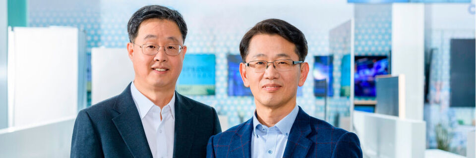Die Samsung Electronics GmbH erhält mit Sangho Jo (rechts) und Willem Kim (links) ein neues Führungsteam. Die Samsung Electronics GmbH erhält mit Sangho Jo (rechts) und Willem Kim (links) ein neues Führungsteam.