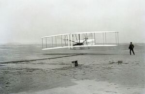 Dieser Flug ist der Beginn der kommerziellen Motorflugs wie wir ihn heute kennen. Dieser Flug ist der Beginn der kommerziellen Motorflugs wie wir ihn heute kennen.