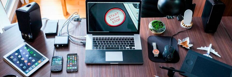 Technik hin, Technik her: Der Verbraucher wünscht sich einfach die beste Internetverbindung - überall, zu jeder Zeit und zu einem möglichst günstigen Preis. Technik hin, Technik her: Der Verbraucher wünscht sich einfach die beste Internetverbindung - überall, zu jeder Zeit und zu einem möglichst günstigen Preis.