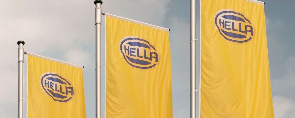Die Automobilzulieferer Hella und Plastic Omnium arbeiten bei der Integration von Lichttechnologien in die Fahrzeugkarosserie zusammen. Die Automobilzulieferer Hella und Plastic Omnium arbeiten bei der Integration von Lichttechnologien in die Fahrzeugkarosserie zusammen.