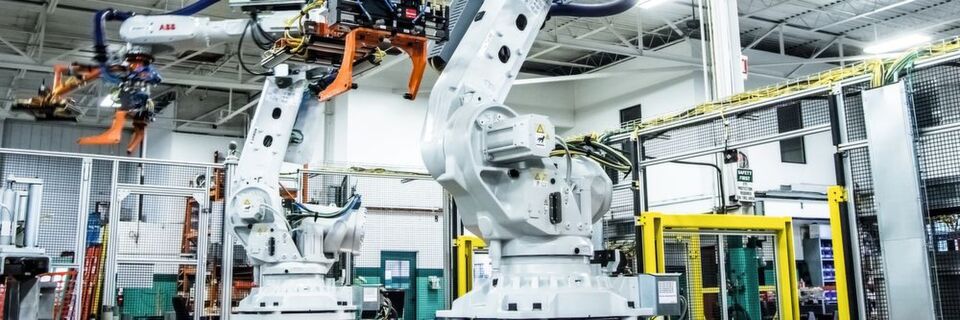 Seit dem Aufkommen des IIoT verändert sich die Welt der Fertigung grundlegend. Eine Schlüsselkomponente dieser Entwicklung ist der digitale Zwilling. Seit dem Aufkommen des IIoT verändert sich die Welt der Fertigung grundlegend. Eine Schlüsselkomponente dieser Entwicklung ist der digitale Zwilling.