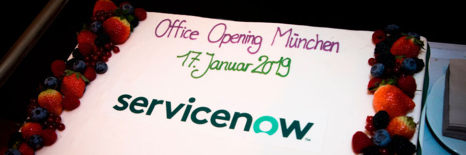 ServiceNow lud zum neuen „Office Opening“ in die Münchner Innenstadt. Mit im Gepäck die Pläne für die weitere Expansionsstrategie, die Roadmap für 2019 und die Rolle, die Deutschland darin spielt. ServiceNow lud zum neuen „Office Opening“ in die Münchner Innenstadt. Mit im Gepäck die Pläne für die weitere Expansionsstrategie, die Roadmap für 2019 und die Rolle, die Deutschland darin spielt.