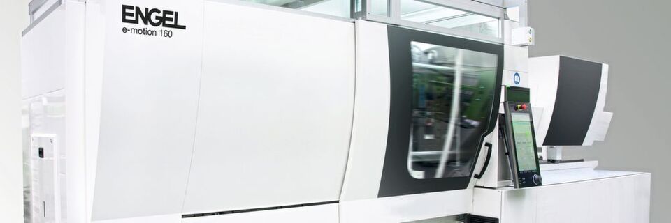 Die vollelektrische Spritzgießmaschine der Baureihe E-Motion von Engel: Für den Einsatz im Reinraum spricht unter anderem, dass sie kein Hydrauliköl benötigen, weniger Wärme abgeben und weniger Partikel in die Umgebung emittieren. Die vollelektrische Spritzgießmaschine der Baureihe E-Motion von Engel: Für den Einsatz im Reinraum spricht unter anderem, dass sie kein Hydrauliköl benötigen, weniger Wärme abgeben und weniger Partikel in die Umgebung emittieren.