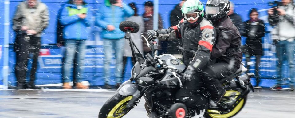 Schräglagentraining im Schneetreiben, neue Bikes, heiße Shows und Partystimmung: Das war die Motoradwelt Bodensee 2019. Schräglagentraining im Schneetreiben, neue Bikes, heiße Shows und Partystimmung: Das war die Motoradwelt Bodensee 2019.