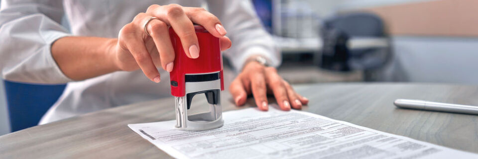 Freigegebene SAP-Dokumente manuell zu stempeln, ist fehleranfällig und aufwändig. Dabei können Freigabestempel mittels einer SAP-Integration automatisiert auf das Dokument aufgebracht werden. Freigegebene SAP-Dokumente manuell zu stempeln, ist fehleranfällig und aufwändig. Dabei können Freigabestempel mittels einer SAP-Integration automatisiert auf das Dokument aufgebracht werden.