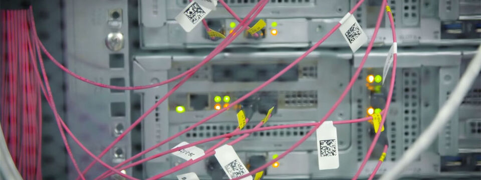 Datacenter-Konsolidierung bedeutet auch Migration von Servern: Bei T-Systems waren es 23.600 an der Zahl. Datacenter-Konsolidierung bedeutet auch Migration von Servern: Bei T-Systems waren es 23.600 an der Zahl.