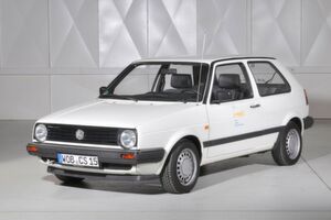 In den 80er- und 90er-Jahren baute VW auf Golf-Basis kleine Elektro-Versuchsflotten des CityStromers auf. In den 80er- und 90er-Jahren baute VW auf Golf-Basis kleine Elektro-Versuchsflotten des CityStromers auf.