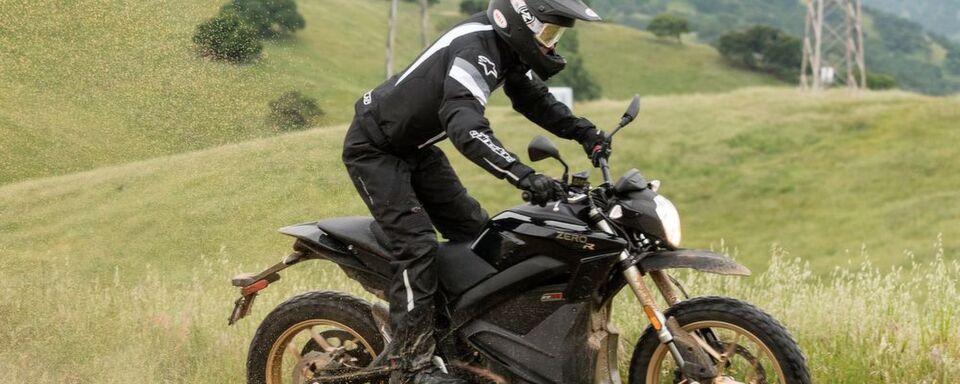 Bereits seit 10 Jahren ist Zero im Elektromotorradmarkt eine feste Größe. Bereits seit 10 Jahren ist Zero im Elektromotorradmarkt eine feste Größe.