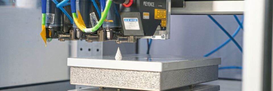 Ziel des Projektes Addi-Line ist ein prozessintegriertes Prüfsystem, das die Qualität der 3D-gedruckten Komponente beim Entstehen in Echtzeit überwacht. Ziel des Projektes Addi-Line ist ein prozessintegriertes Prüfsystem, das die Qualität der 3D-gedruckten Komponente beim Entstehen in Echtzeit überwacht.