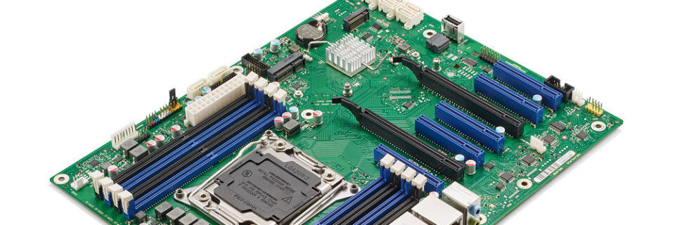 Das Fujitsu D3598-G kommt vor allem für Systeme in Betracht, die für anspruchsvolle Aufgaben im semi-industriellen Umfeld ausgelegt sind. Das Fujitsu D3598-G kommt vor allem für Systeme in Betracht, die für anspruchsvolle Aufgaben im semi-industriellen Umfeld ausgelegt sind.