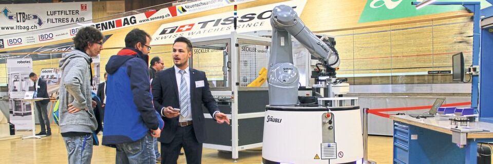 Ein besonders Highlight am Robomize-Event: Der mobile Produktionsassistent HelMo von Stäubli. Ein besonders Highlight am Robomize-Event: Der mobile Produktionsassistent HelMo von Stäubli.