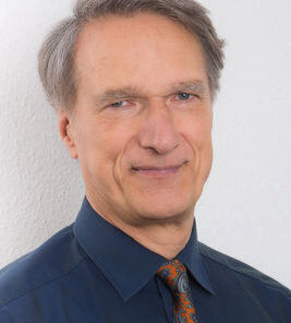 Linux-Trainer und Best-Speaker-Preisträger: Wer Dr. Carsten Emde noch nicht gehört hat, der hat auch noch nicht alles über Linux gehört. Mit didaktischem Geschick, großer Leidenschaft und unverwechselbarer Sprachpräzision „brennt“ der Chef von OSADL die Spezialitäten und Hintergründe von Linux in die Köpfe der Entwickler. Linux-Trainer und Best-Speaker-Preisträger: Wer Dr. Carsten Emde noch nicht gehört hat, der hat auch noch nicht alles über Linux gehört. Mit didaktischem Geschick, großer Leidenschaft und unverwechselbarer Sprachpräzision „brennt“ der Chef von OSADL die Spezialitäten und Hintergründe von Linux in die Köpfe der Entwickler.