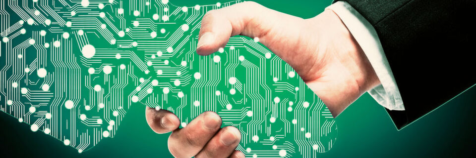 Eigentlich sollten Unternehmen mit ihren IT-Abteilungen Hand in Hand arbeiten. Oftmals scheint dieser Weg aber zu aufwendig zu sein. Eigentlich sollten Unternehmen mit ihren IT-Abteilungen Hand in Hand arbeiten. Oftmals scheint dieser Weg aber zu aufwendig zu sein.