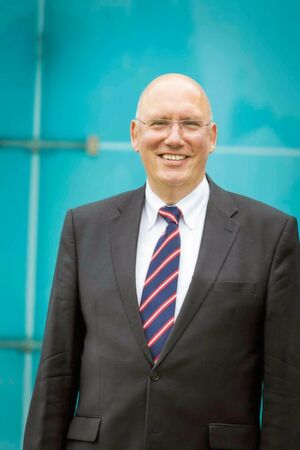 Prof. Michael Schenk, Head of the Fraunhofer IFF Institute, believes that warehouse technology is one of the potential application areas for Big Data technologies. Prof. Michael Schenk, Head of the Fraunhofer IFF Institute, believes that warehouse technology is one of the potential application areas for Big Data technologies.