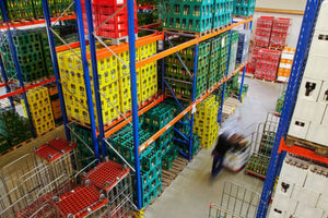 The FiFo principle is used, for example, in the food industry. It ensures that goods in the warehouse do not spoil and remain edible. The FiFo principle is used, for example, in the food industry. It ensures that goods in the warehouse do not spoil and remain edible.