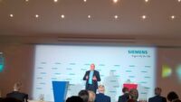 Eckard Eberle, CEO der Process Automation Business Unit, Siemens: „Wir denken die Prozessleittechnik neu und werden dies auf der Hannover Messe unter neuem Namen vorstellen. Eckard Eberle, CEO der Process Automation Business Unit, Siemens: „Wir denken die Prozessleittechnik neu und werden dies auf der Hannover Messe unter neuem Namen vorstellen.