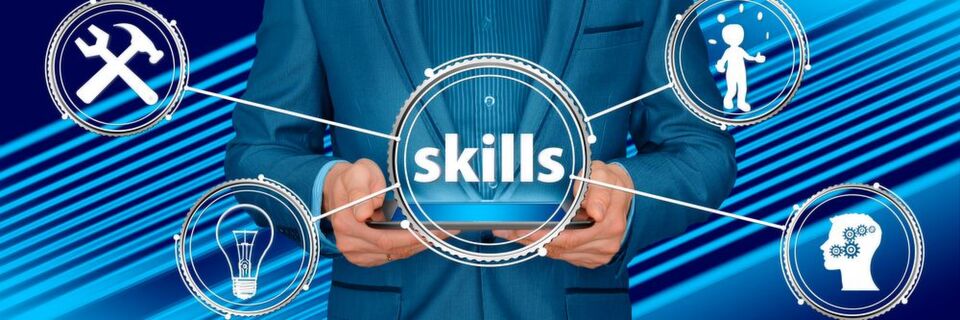 Die Rolle des CISOs ist vielseitig und herausfordernd. Sie umfasst die Kombination aus sozialer Kompetenz (Soft-Skills) und technischer Expertise (Hard-Skills). Die Rolle des CISOs ist vielseitig und herausfordernd. Sie umfasst die Kombination aus sozialer Kompetenz (Soft-Skills) und technischer Expertise (Hard-Skills).