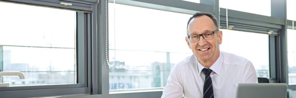 „Wir heben uns mit einer außergewöhnlich großen Fertigungstiefe von den Marktführern ab“, sagt Bernd Moritz, Deutschland-Geschäftsführer und CTO von Simpac. „Wir heben uns mit einer außergewöhnlich großen Fertigungstiefe von den Marktführern ab“, sagt Bernd Moritz, Deutschland-Geschäftsführer und CTO von Simpac.