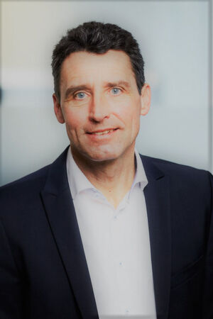 Robert Blank : „In vier klaren Schritten gewinnt die Sicherheit der Firma deutlich, denn manchmal ist klein eben fein.“ Robert Blank : „In vier klaren Schritten gewinnt die Sicherheit der Firma deutlich, denn manchmal ist klein eben fein.“