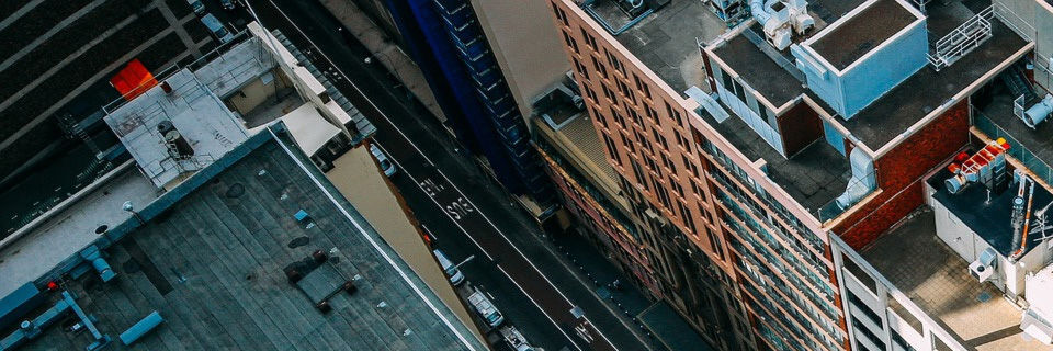 Im Bereich der Kritischen Infrastrukturen hätte ein Ausfall oder eine Beeinträchtigung der Versorgungsdienstleistungen dramatische Folgen. Im Bereich der Kritischen Infrastrukturen hätte ein Ausfall oder eine Beeinträchtigung der Versorgungsdienstleistungen dramatische Folgen.