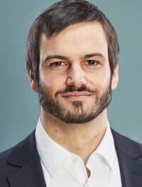 Snom-Produktmanager Hannes Krüger: „DECT hat als Funkstandard im Bereich der schnurlosen Telefonie WLAN oder Bluetooth bereits übertroffen.“ Snom-Produktmanager Hannes Krüger: „DECT hat als Funkstandard im Bereich der schnurlosen Telefonie WLAN oder Bluetooth bereits übertroffen.“