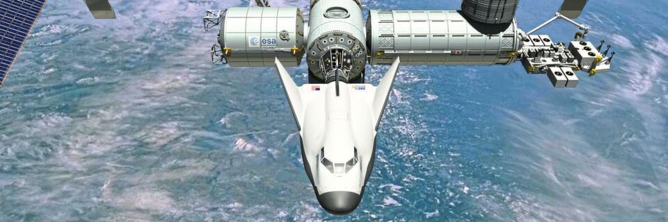 So soll der Raumgleiter Dream Chaser an die ISS angekoppelt werden. In der Dockingeinheit sind Eichenbergers Gewindetriebe verbaut. So soll der Raumgleiter Dream Chaser an die ISS angekoppelt werden. In der Dockingeinheit sind Eichenbergers Gewindetriebe verbaut.
