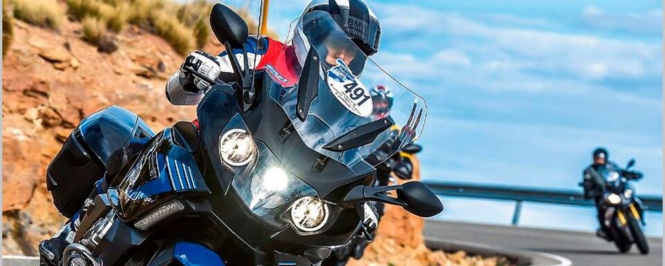 „Mehr Sicherheit, mehr Fahrspaß“ verspricht der Motorrad-Ratgeber der GTÜ allen sicherheitsbewussten Bikern und Bikerinnen. „Mehr Sicherheit, mehr Fahrspaß“ verspricht der Motorrad-Ratgeber der GTÜ allen sicherheitsbewussten Bikern und Bikerinnen.
