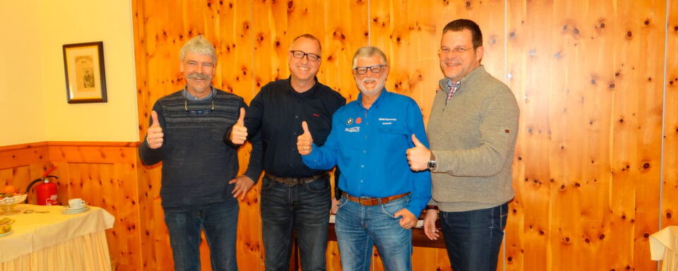 Der aktuelle Vorstand des Verbandes Deutscher BMW-Motorradhändler (v.li.): Volker Faßbender, Stefan Gutknecht-Stöhr, Michael Kautz und Jochen Ernsting. Der aktuelle Vorstand des Verbandes Deutscher BMW-Motorradhändler (v.li.): Volker Faßbender, Stefan Gutknecht-Stöhr, Michael Kautz und Jochen Ernsting.