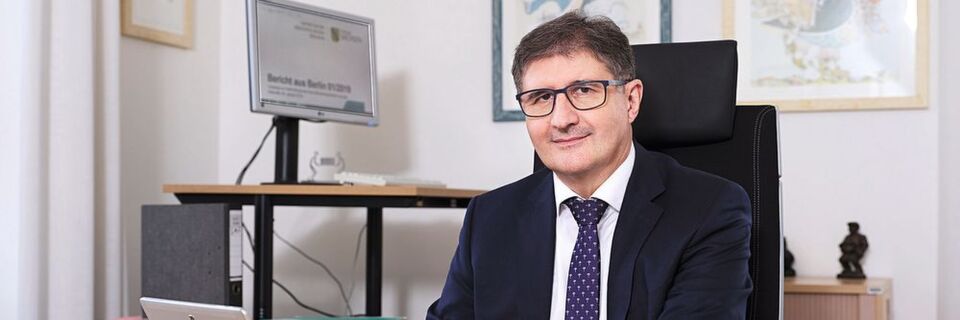 Dem CIO des Landes Sachsen Thomas Popp liegt die fachübergreifende Zusammenarbeit mit den Kommunen am Herzen Dem CIO des Landes Sachsen Thomas Popp liegt die fachübergreifende Zusammenarbeit mit den Kommunen am Herzen