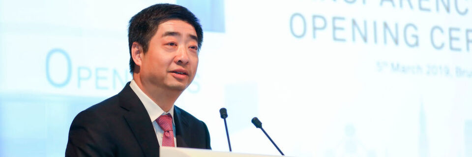 Huaweis Vorstandsvorsitzender Ken Hu bei der Eröffnung des Transparenzzentrums für Cybersicherheit in Brüssel Huaweis Vorstandsvorsitzender Ken Hu bei der Eröffnung des Transparenzzentrums für Cybersicherheit in Brüssel