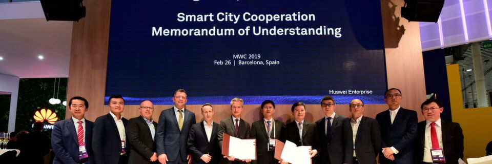 Huawei und Gelsenkirchen unterzeichneten auf dem MWC 2019 eine Absichtserklärung für eine Smart-City-Kooperation. Huawei und Gelsenkirchen unterzeichneten auf dem MWC 2019 eine Absichtserklärung für eine Smart-City-Kooperation.