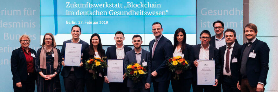 Das Bundesgesundheitsministerium hatte einen Ideenwettbewerb zum Thema „Blockchain im Gesundheitswesen“ ausgeschrieben. Das Bundesgesundheitsministerium hatte einen Ideenwettbewerb zum Thema „Blockchain im Gesundheitswesen“ ausgeschrieben.