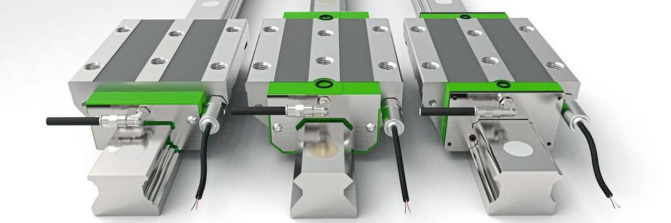 Das komplette Angebot der Schaeffler Durasense für Profilschienenführungen für bedarfsgerechte, automatisierte Nachschmierung: vierreihige Kugelumlaufführung Kuve (li.), Rollenumlaufführung Rue (Mitte), sechsreihige Kugelumlaufführung Kuse (re.). Das komplette Angebot der Schaeffler Durasense für Profilschienenführungen für bedarfsgerechte, automatisierte Nachschmierung: vierreihige Kugelumlaufführung Kuve (li.), Rollenumlaufführung Rue (Mitte), sechsreihige Kugelumlaufführung Kuse (re.).