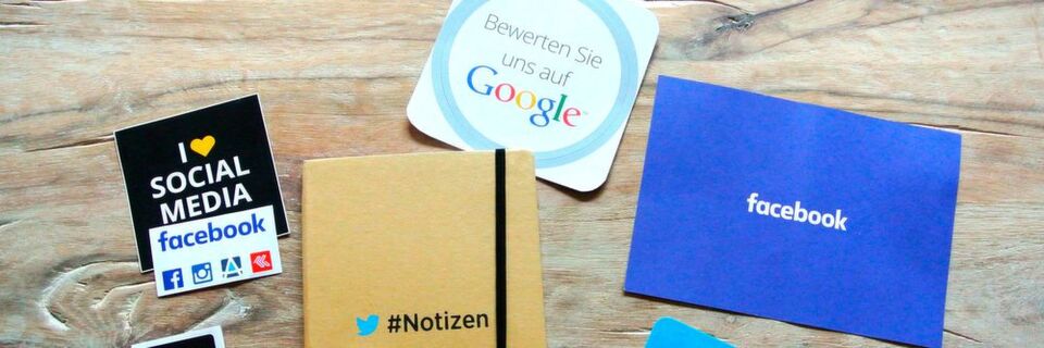 Immer mehr Unternehmen bauen sich Präsenzen in den sozialen Netzwerken auf – fast jede Branche und Industrie, Mittelständler wie Konzerne, sind auf Facebook und Co. vertreten, denn dort halten sich auch ihre Kunden auf und können leicht erreicht werden. Immer mehr Unternehmen bauen sich Präsenzen in den sozialen Netzwerken auf – fast jede Branche und Industrie, Mittelständler wie Konzerne, sind auf Facebook und Co. vertreten, denn dort halten sich auch ihre Kunden auf und können leicht erreicht werden.
