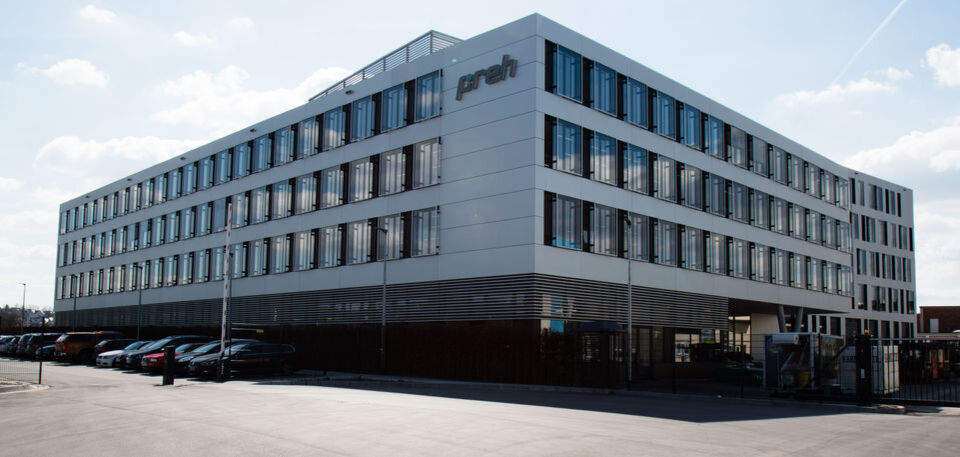 Das Entwicklungszentrum der Preh GmbH. Das Entwicklungszentrum der Preh GmbH.