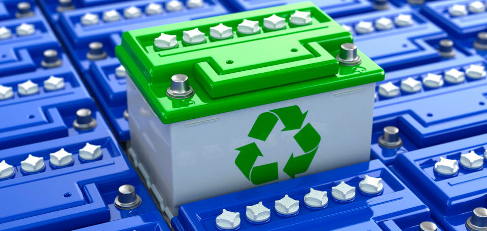 Lithium-Ionen-Akkus treiben die E-Mobilität voran, bei Autos wie bei Fahrrädern. Doch beim Recycling sieht es mau aus. Lithium-Ionen-Akkus treiben die E-Mobilität voran, bei Autos wie bei Fahrrädern. Doch beim Recycling sieht es mau aus.
